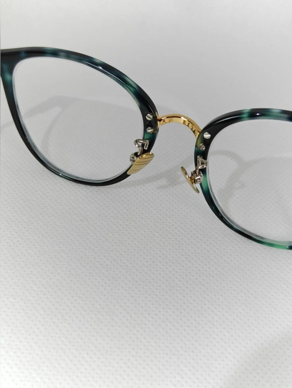 Aloft. Classic Round Women's Eyeglasses in Green Marble Tortoise Gold.